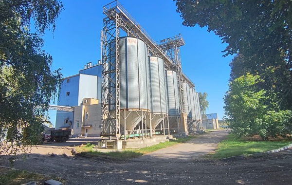продають сучасний комбікормовий завод