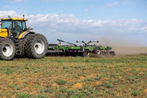 Чому аграрії обирають важкі дискові борони для обробітку