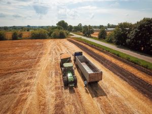 Дощі затримали жнива KSG Agro