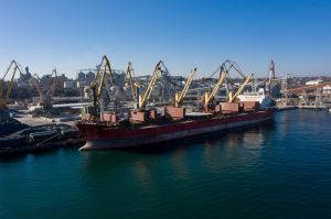 Блокада портів Чорного моря: хто виграє від цін на зерно