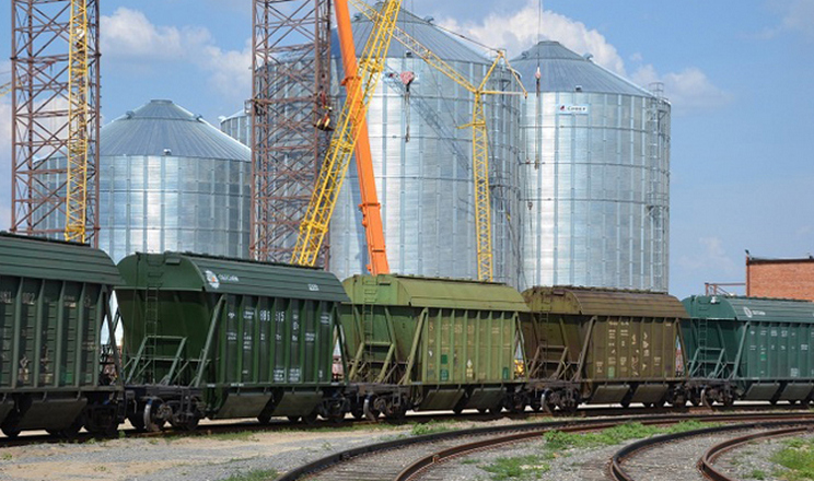 Укрзалізниця підвищує тарифи на використання зерновозів