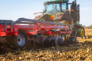 Väderstad презентував культиватор Wil-Rich 483 Chisel Pro